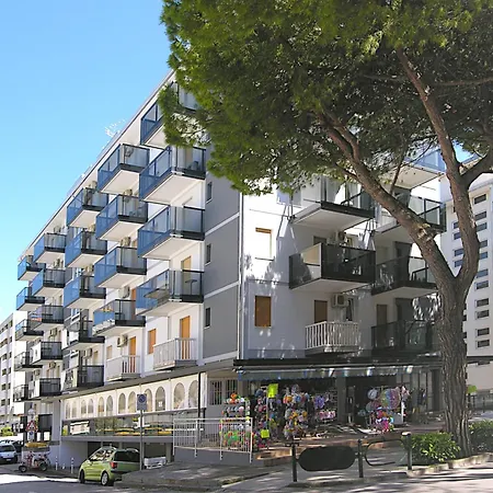 Ivana Belmare * 比比翁