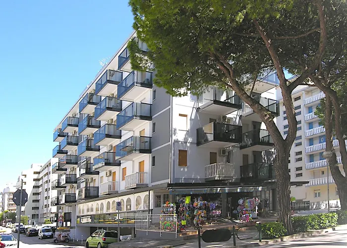 Ivana Belmare * 比比翁